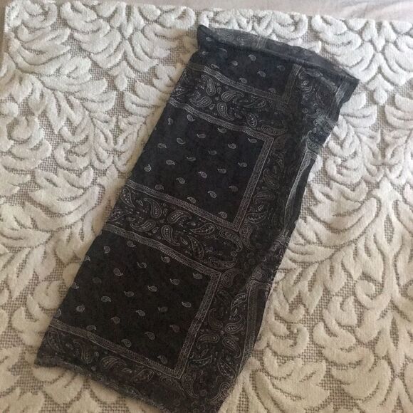 Face and Neck Covering  - Picture 2 of 7